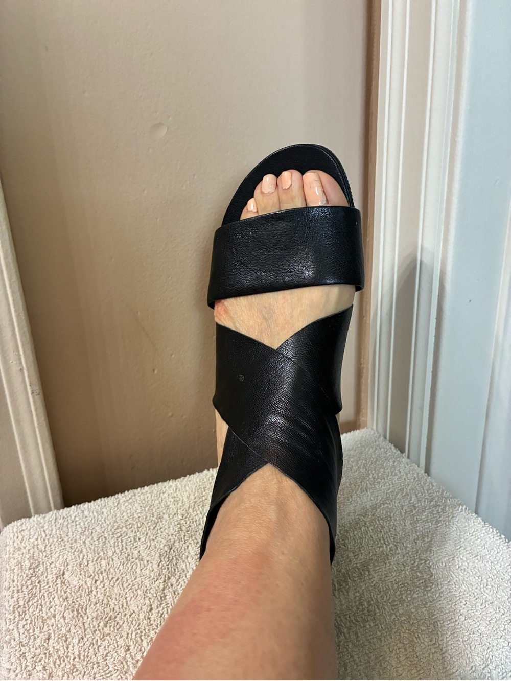 Eileen Fisher Black Leather Crisscross Slide Sandal - Women